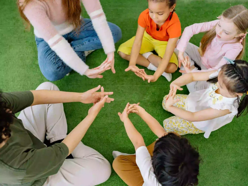 Teach Mindfulness in childcare. Online mindfulness teacher training,